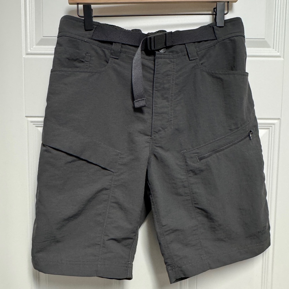 The North Face Mens Grey Tech Shorts, Size Small